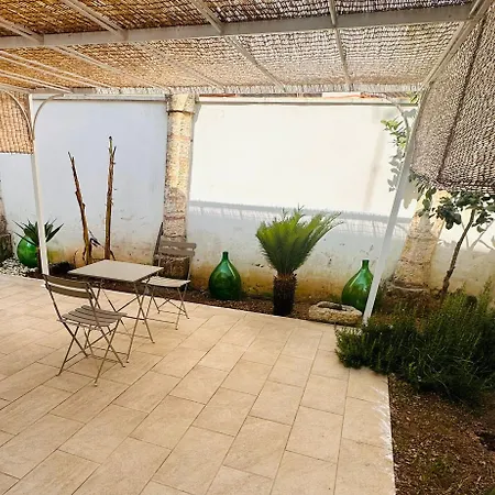 Alojamento de Acomodação e Pequeno-almoço Grace Tricase